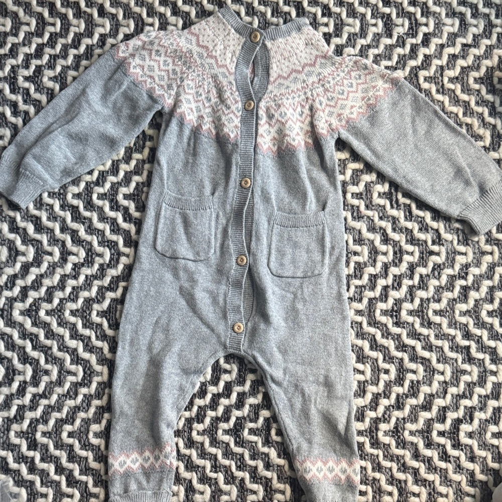 H&M Gray Knit Kids One Piece with Pink Pattern